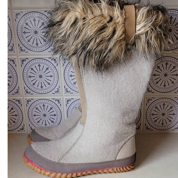 Sorel Shoes - Sorel Cozy Joan Tall Boots Size 7